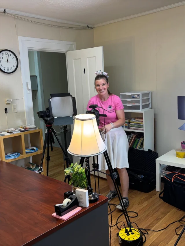 Another incredible Road to Home shoot with @sos_community in the books! Couldn’t have asked for a better group of people to share the day (and the smiles) with!!
 
Also, I was told later that on their survey, one attendee wrote that SOS should keep doing videos because they are impactful. 😭 So blessed to be helping them help homeless families all across our county.

#nonprofitvideos #videomarketingforsmallbusiness #smallbusinesswa #nonprofits #videowork #behindthevid